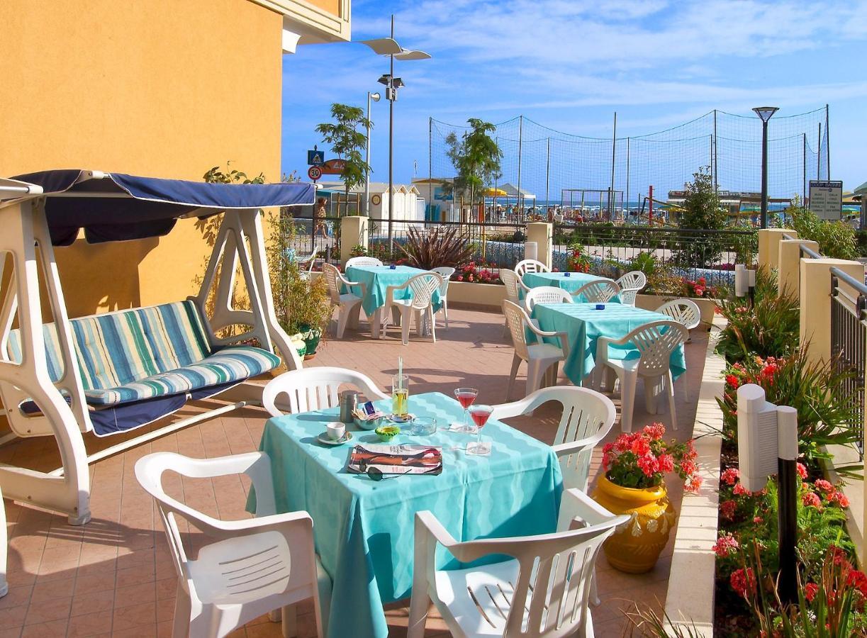 Hotel Belvedere Misano Adriatico Eksteriør bilde