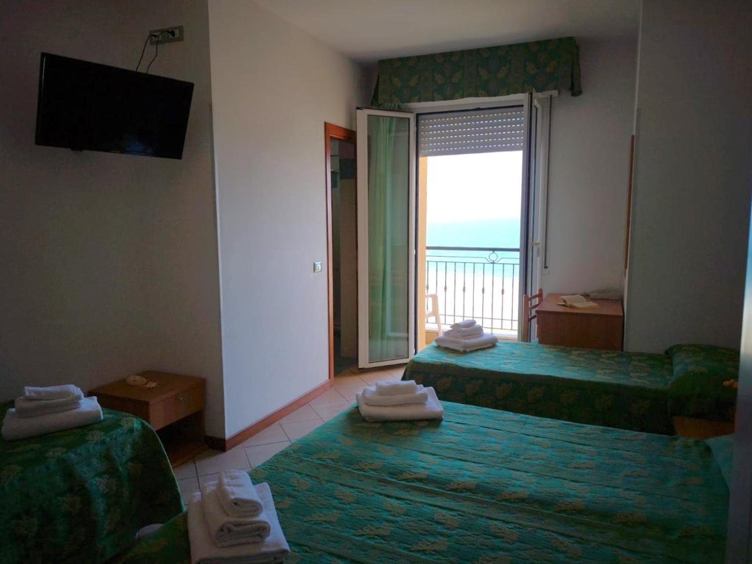 Hotel Belvedere Misano Adriatico Eksteriør bilde