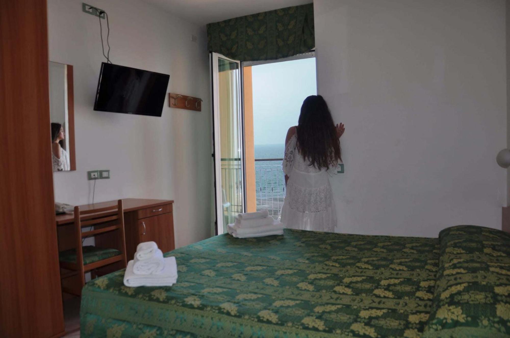 Hotel Belvedere Misano Adriatico Eksteriør bilde